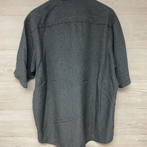 | Bugatchi | button up shirt. Size L. - Picture 3 of 3